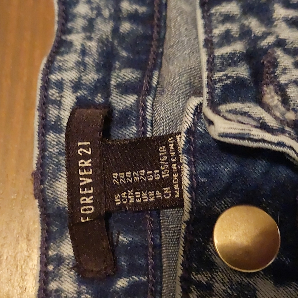 Shorts - Picture 2 of 2